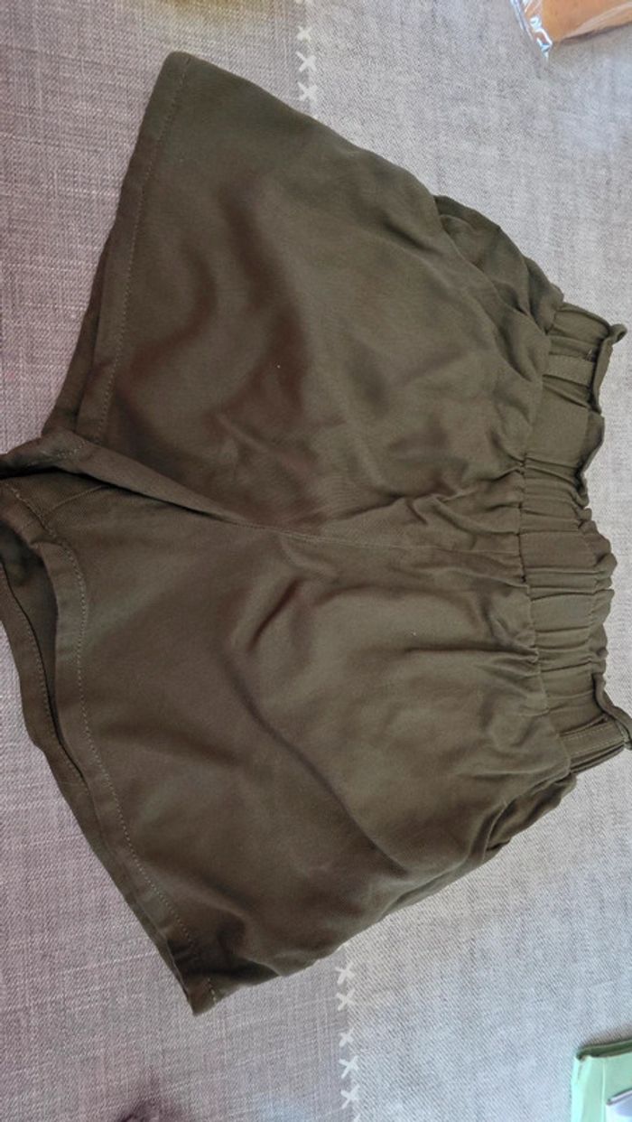 Short kaki gemo
