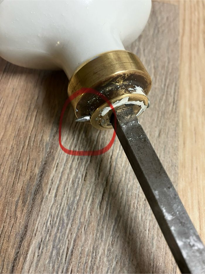 Ancienne poignée de porte en céramique blanche - photo numéro 2