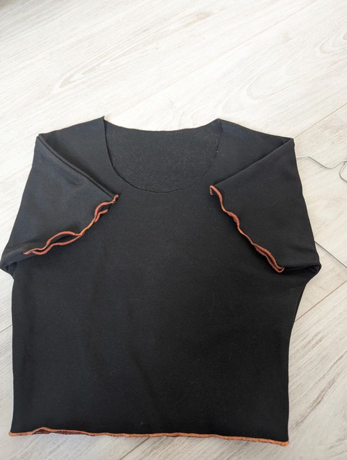 Crop top manches courtes taille M 38 neuf