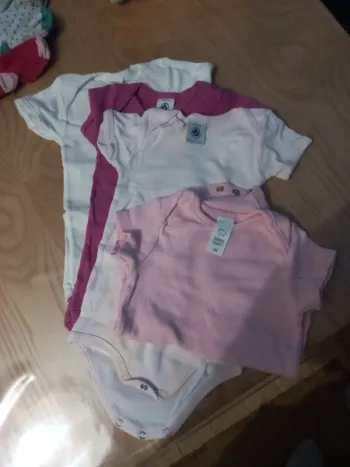 Lot de bodies petit bateau fille