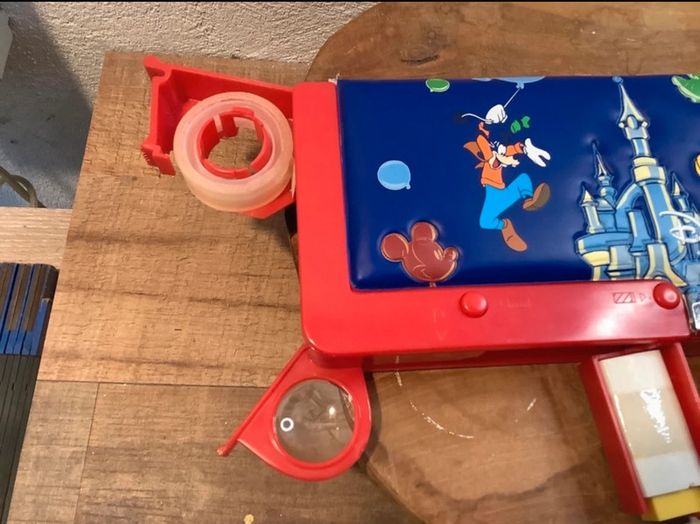 Trousse Disneyland Paris neuve - photo numéro 4