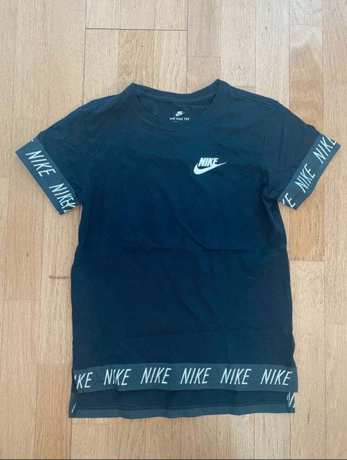 T-shirt Nike