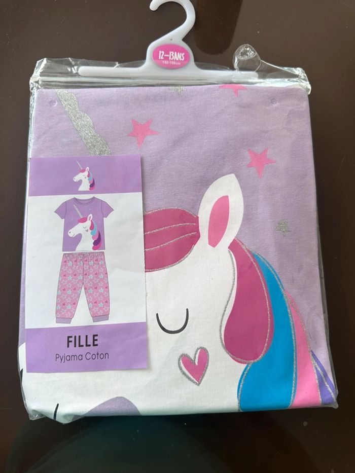 Pyjama licorne 12/13 ans