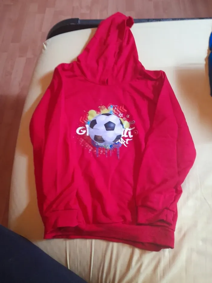 Pull fin capuche 8 ans