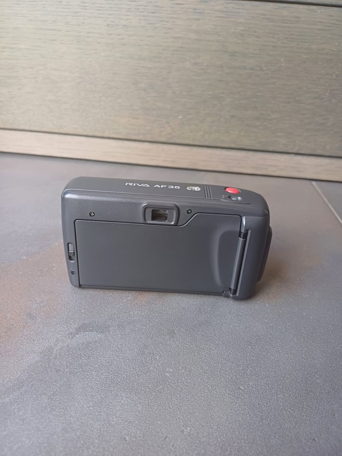 Appareil photo Riva AF35
argentique - photo numéro 5