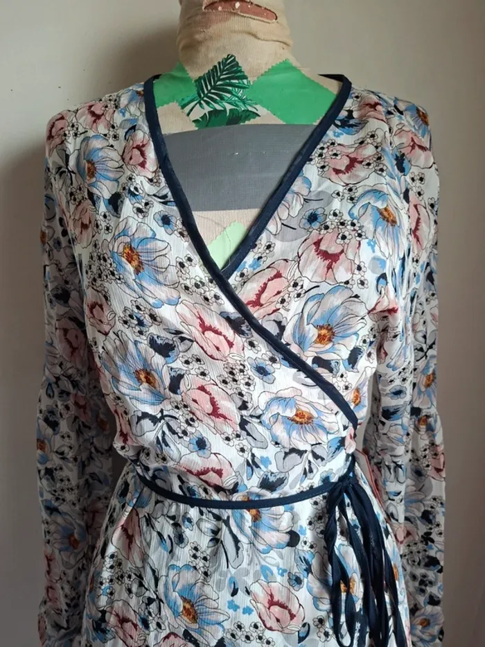 Robe longue porte-feuille fleurie, Glamorous, neuve, taille 40 - photo numéro 4