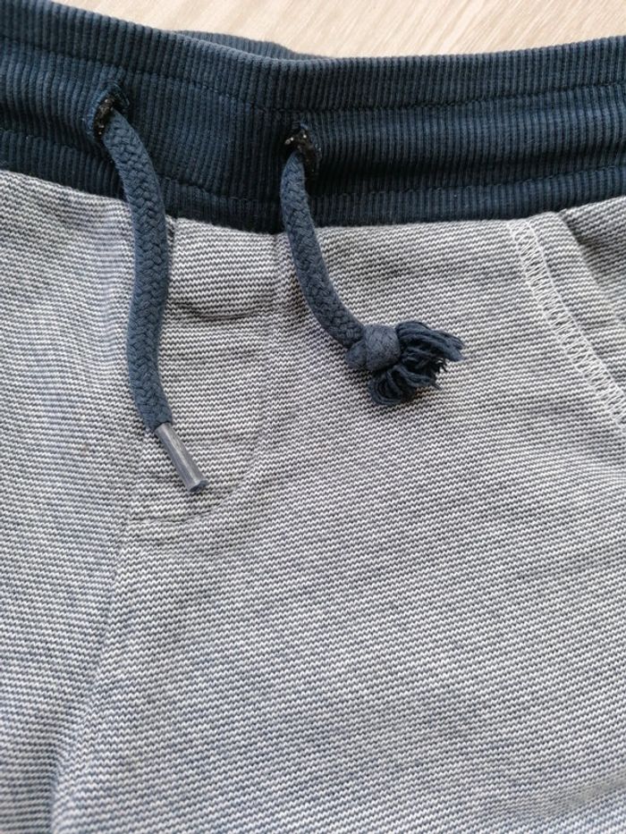 Un short - photo numéro 3