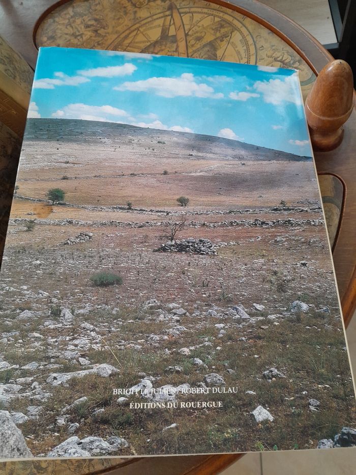 Un silence  sur terre le causse - photo numéro 2