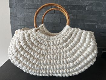 sac fait main au crochet avec poignées en bambou