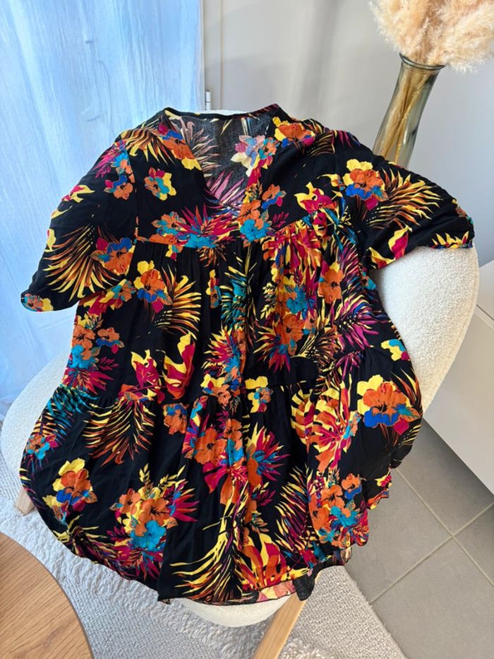 Robe fleurie taille unique très bon état