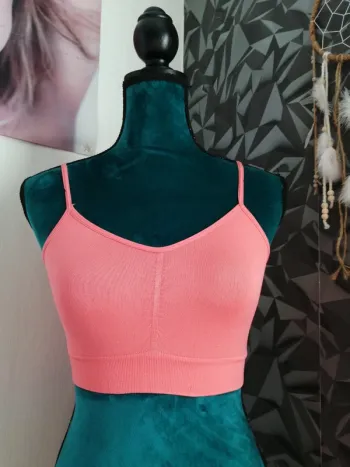 Lot de 2 brassières corail à fines bretelles réglables / sans marque / (S-M)