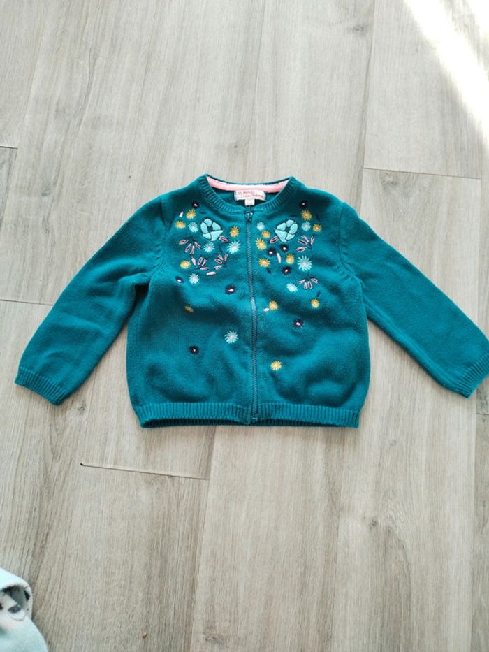 Gilet dpam taille 2 ans.