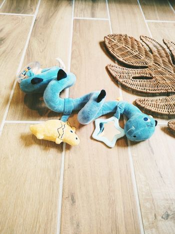 🦕Peluche doudou d'éveil Spirale multi activités sensorielle Dinosaure en tissu marque Orchestra