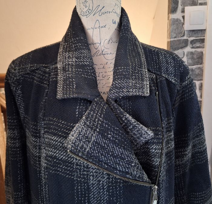 Manteau zippé bleu marine et gris à carreaux grande taille - photo numéro 2