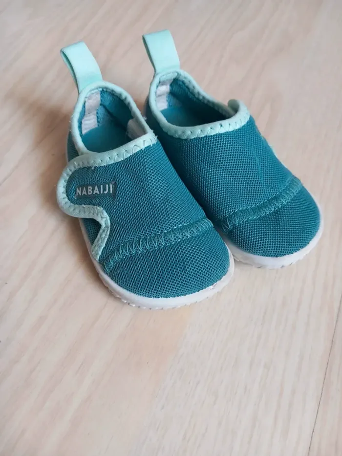 Chaussures d'eau bébé Décathlon taille 21