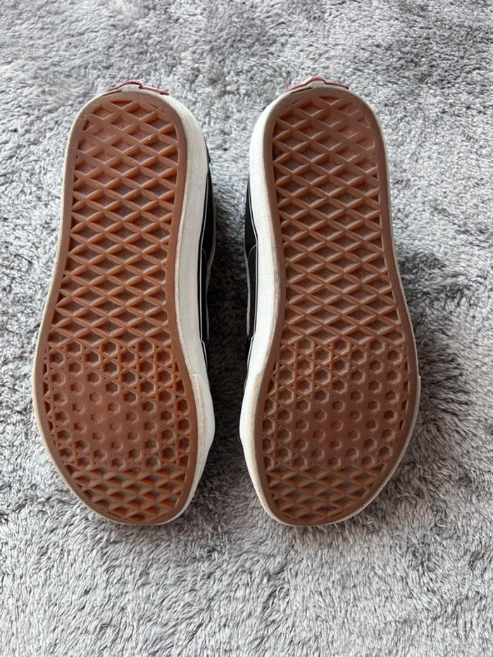 Vans Sk8 Hi Noires à Cœurs – Pointure 36 Skate Montantes - photo numéro 6