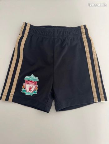 Short adidas