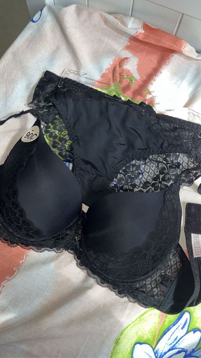 Sous vêtement en dentelle