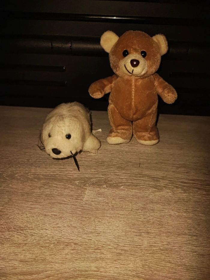 Lot de 2 petites peluches en excellent état 15 cm les deux