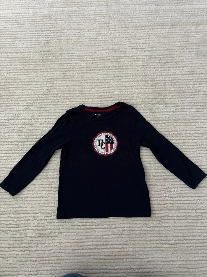 Tee shirt