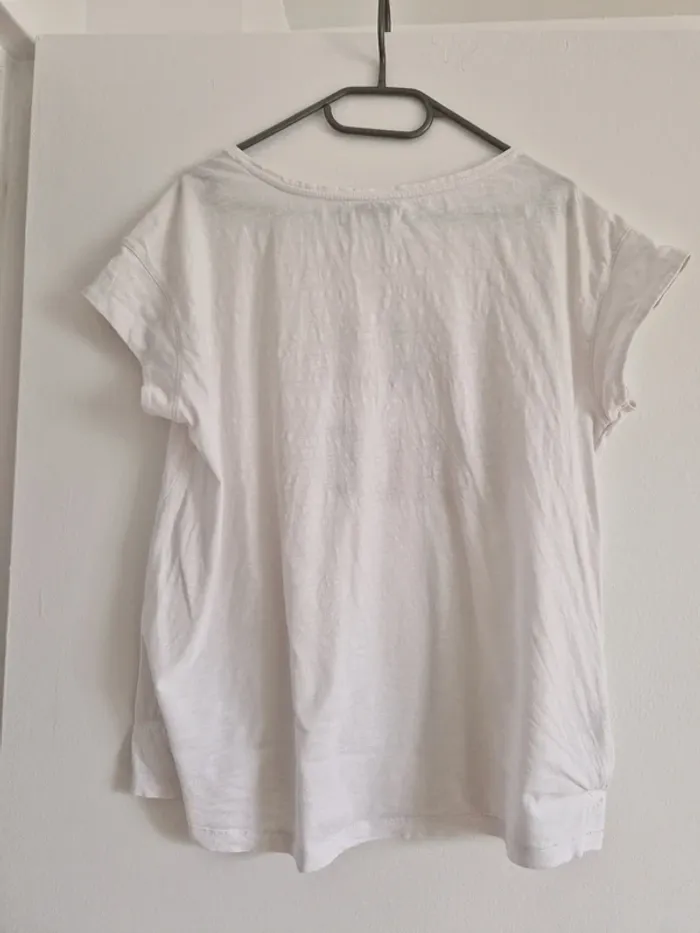 Tee-shirt blanc imprimé coloré - photo numéro 2