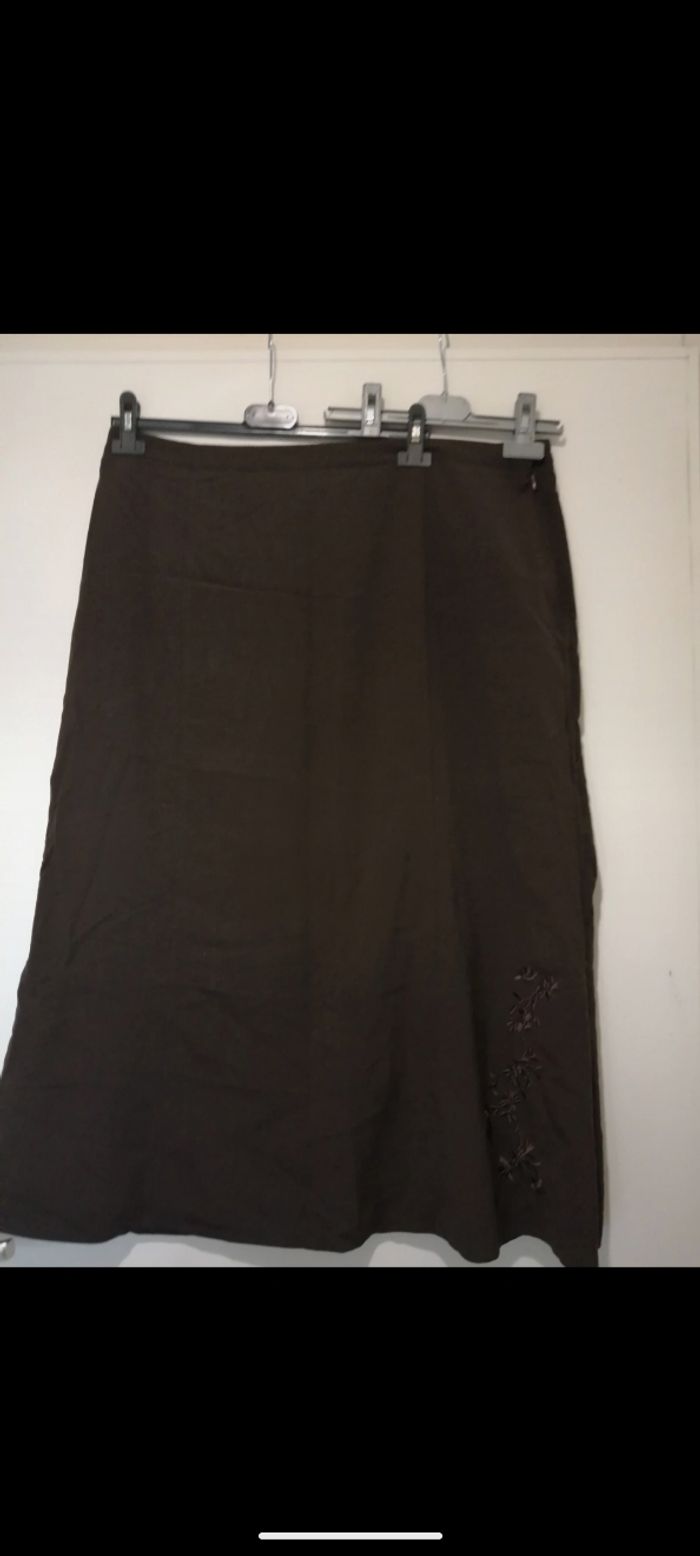 Très belle jupe Canda marron. Taille 48 - photo numéro 4