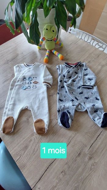 Lot A - 2 pyjamas Obaïbi 1m