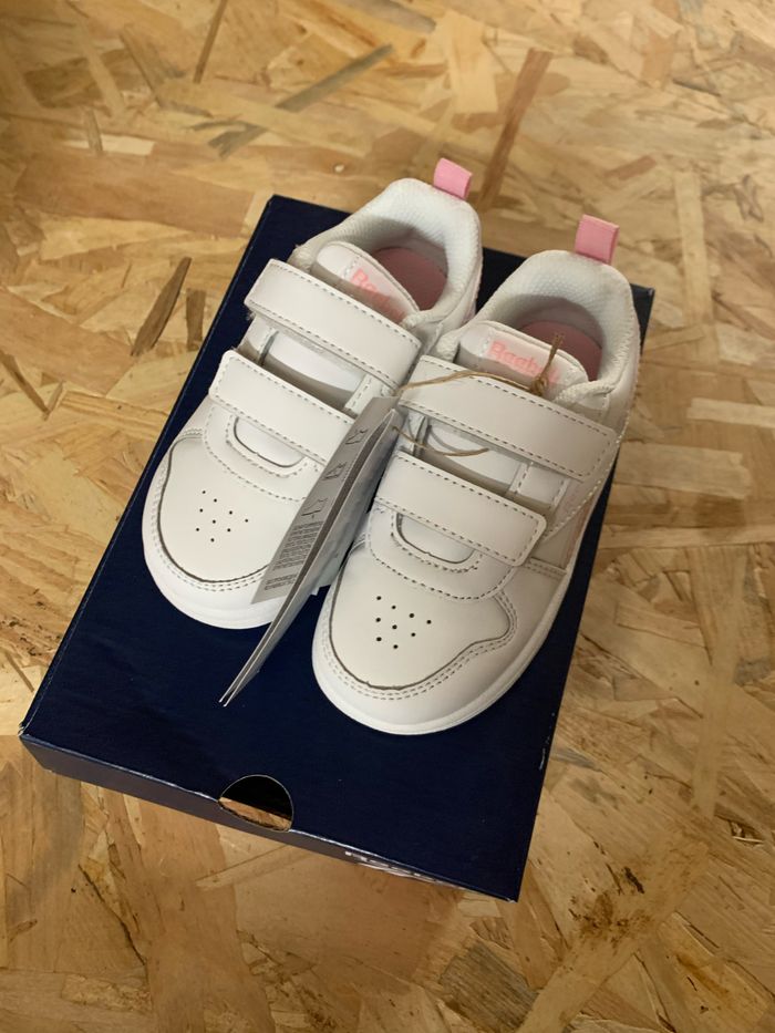 Basket neuve rebook taille 24