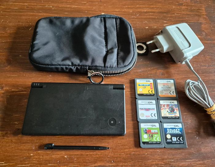 Console Nintendo ds dsi noire et jeux en loose