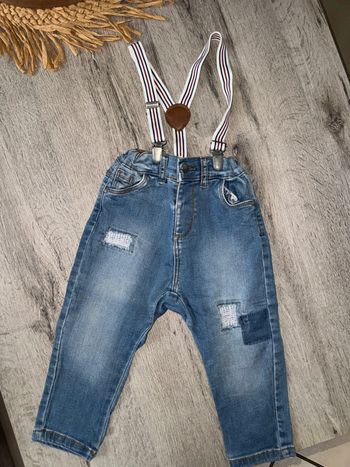 Jeans 18 mois avec bretelles