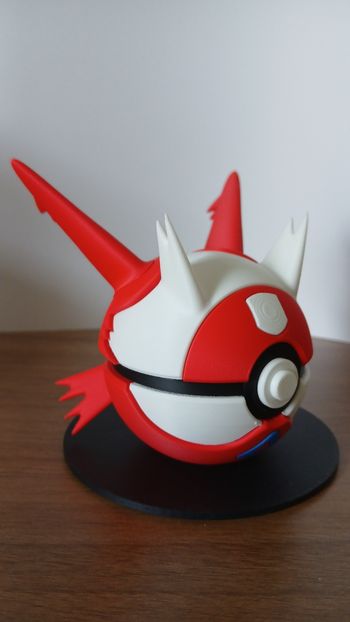 Pokeball Latias