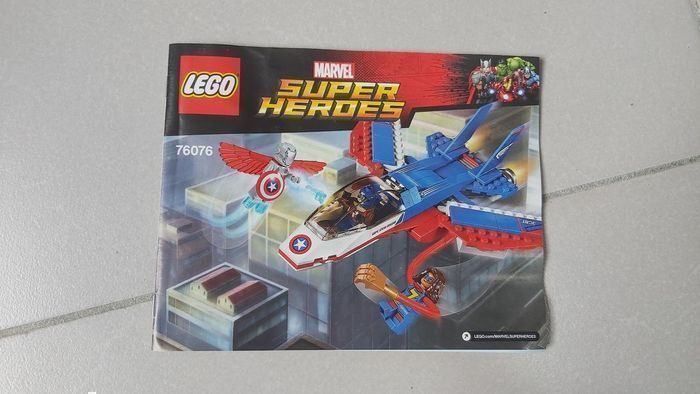 Lego Marvel Super Heroes 76076 La poursuite en avion de Captain América - photo numéro 2