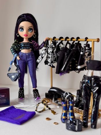 Ainsley Rainbow High 