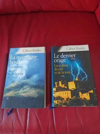Lot de deux livres le dernier orage et  la montagne brisée