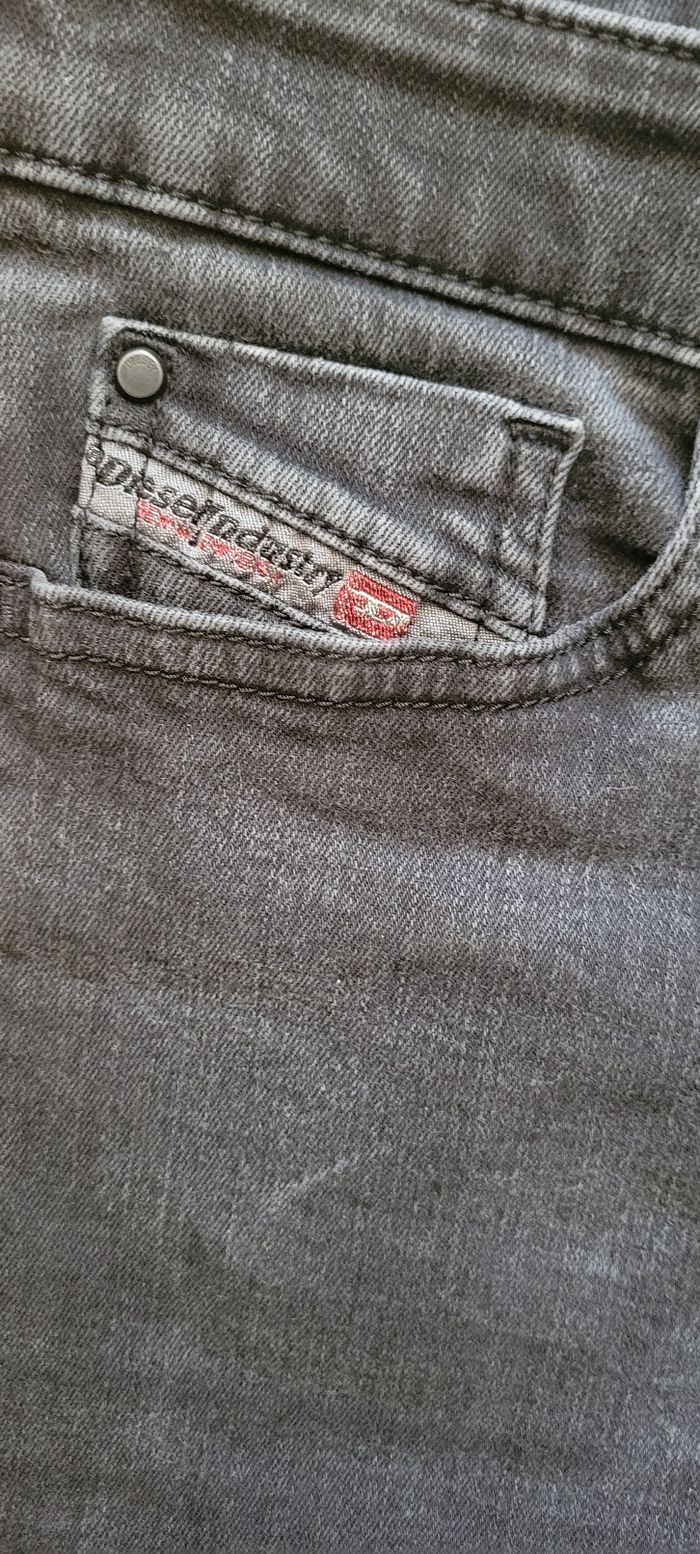 Jeans Diesel - photo numéro 3