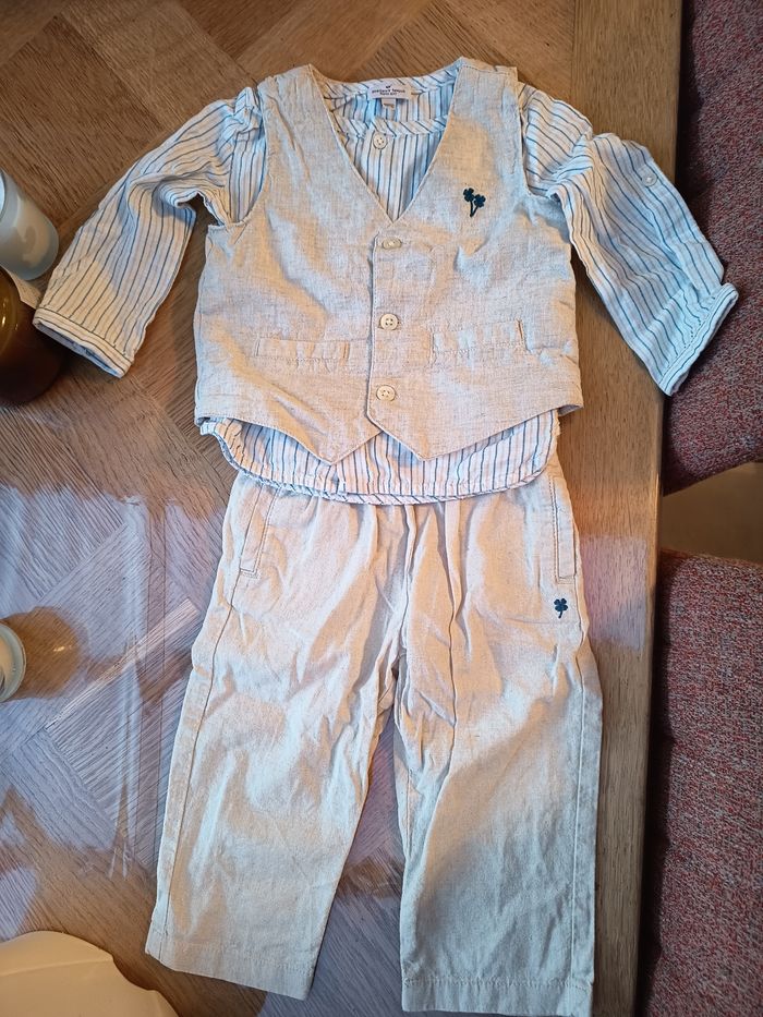 Costume 3 pièces 18 mois