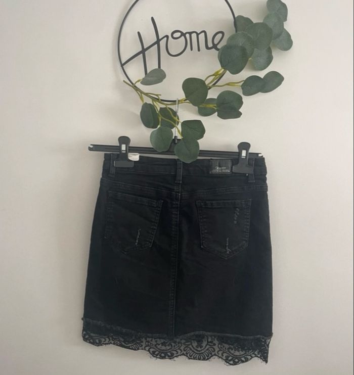 🌸Jupe noir en jeans daysie taille 38 38cm - photo numéro 2