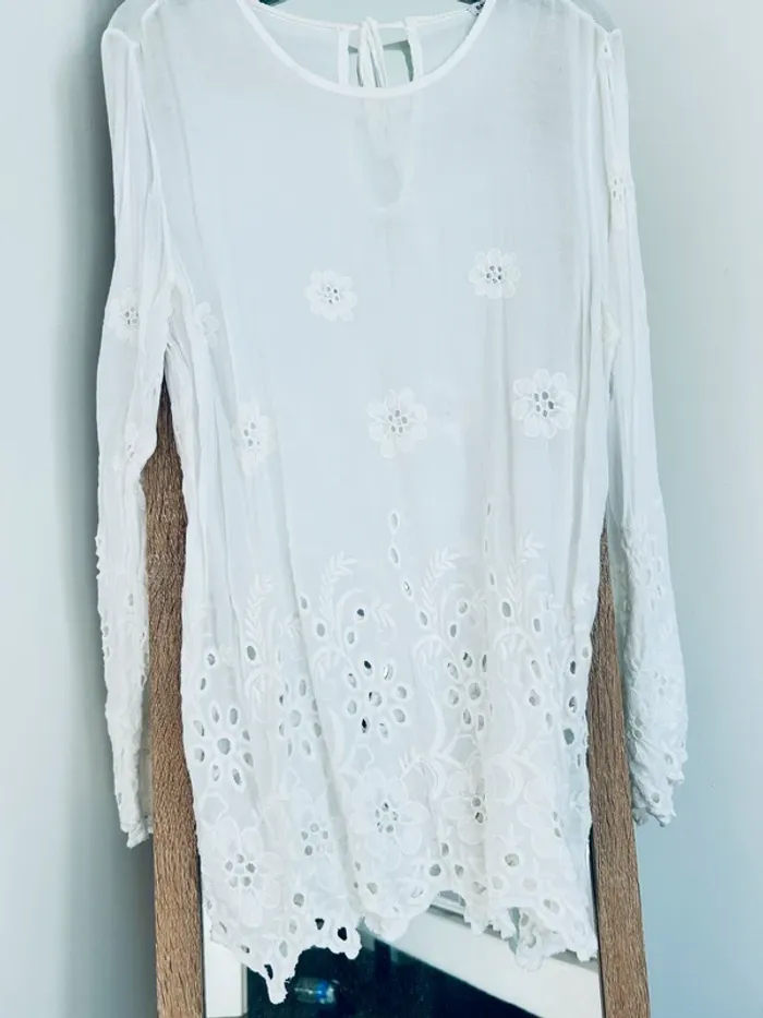 Blouse brodée - photo numéro 2