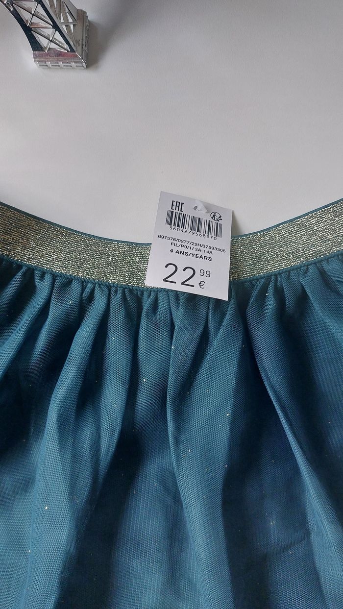 Jupe pailletées okaidi taille 4 ans neuve - photo numéro 2