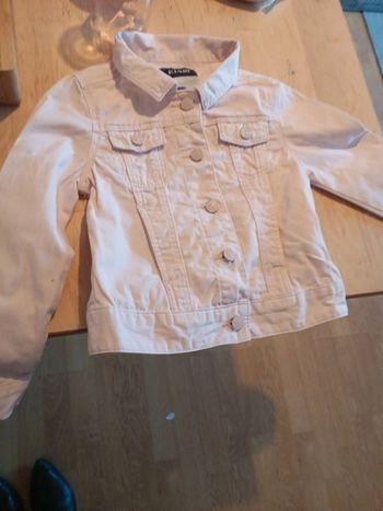 Petite veste en jean Kiabi en tbe