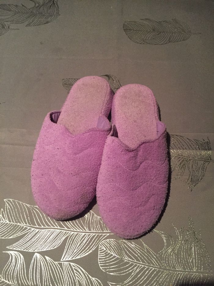Pantoufles violettes Taille 38/39