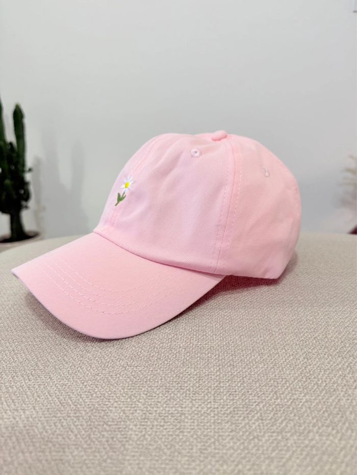 Casquette rose claire à fleur brodée - photo numéro 2