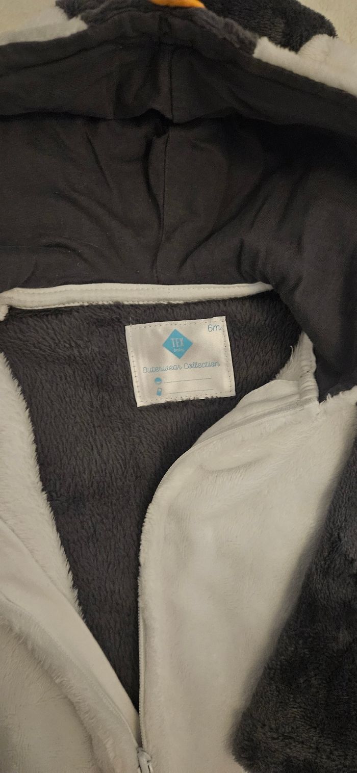 Combinaison pingouin 6 mois - photo numéro 4