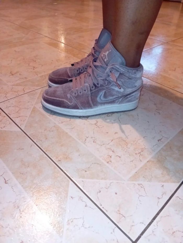 Jordan 1 MID - photo numéro 2
