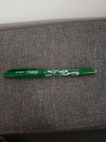 Crayon Frixion Pilot vert neuf