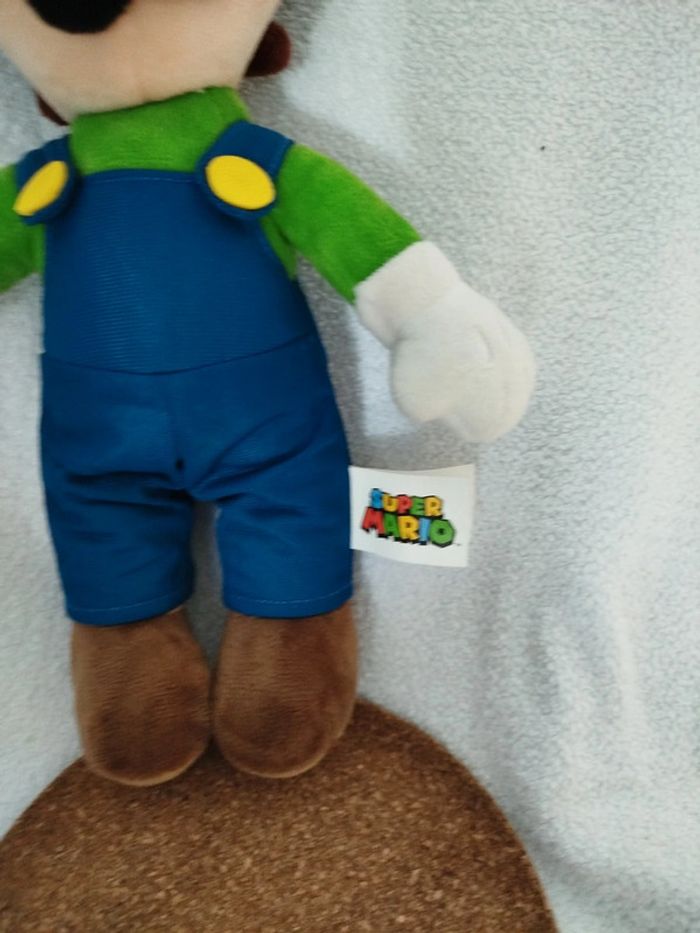 Peluche Luigi Nintendo 2021 - photo numéro 3