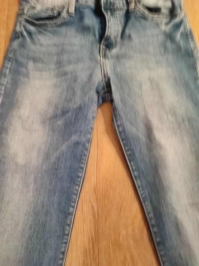Jeans strass sur le bas - photo numéro 2