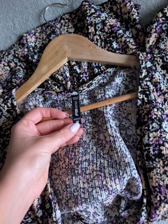 Blouse à manches longues péplum cache-cœur fleurie bohème chic tendance Taille 38 M
Très bon état - photo numéro 8