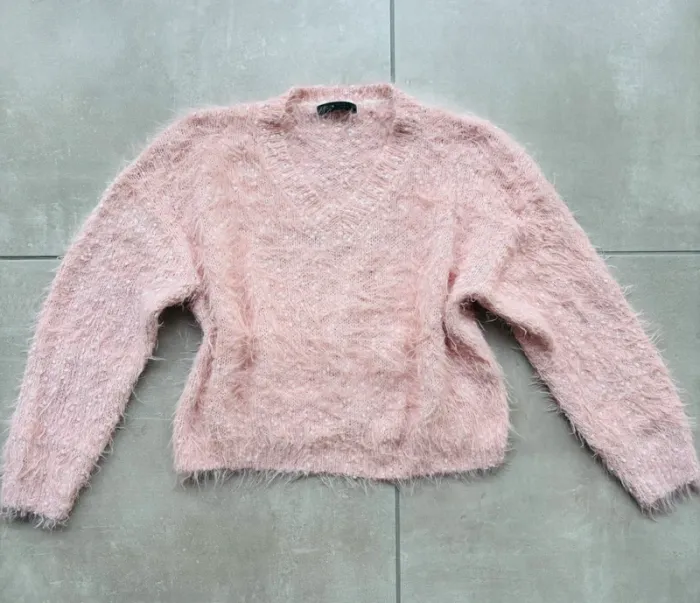 Magnifique pull tout doux rose pale