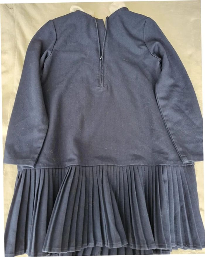 2 belles robes 8 ans - photo numéro 3